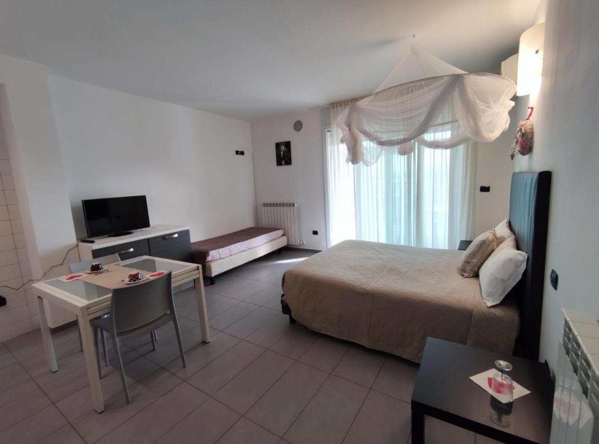 Regina Margherita Apartman Rimini Kültér fotó